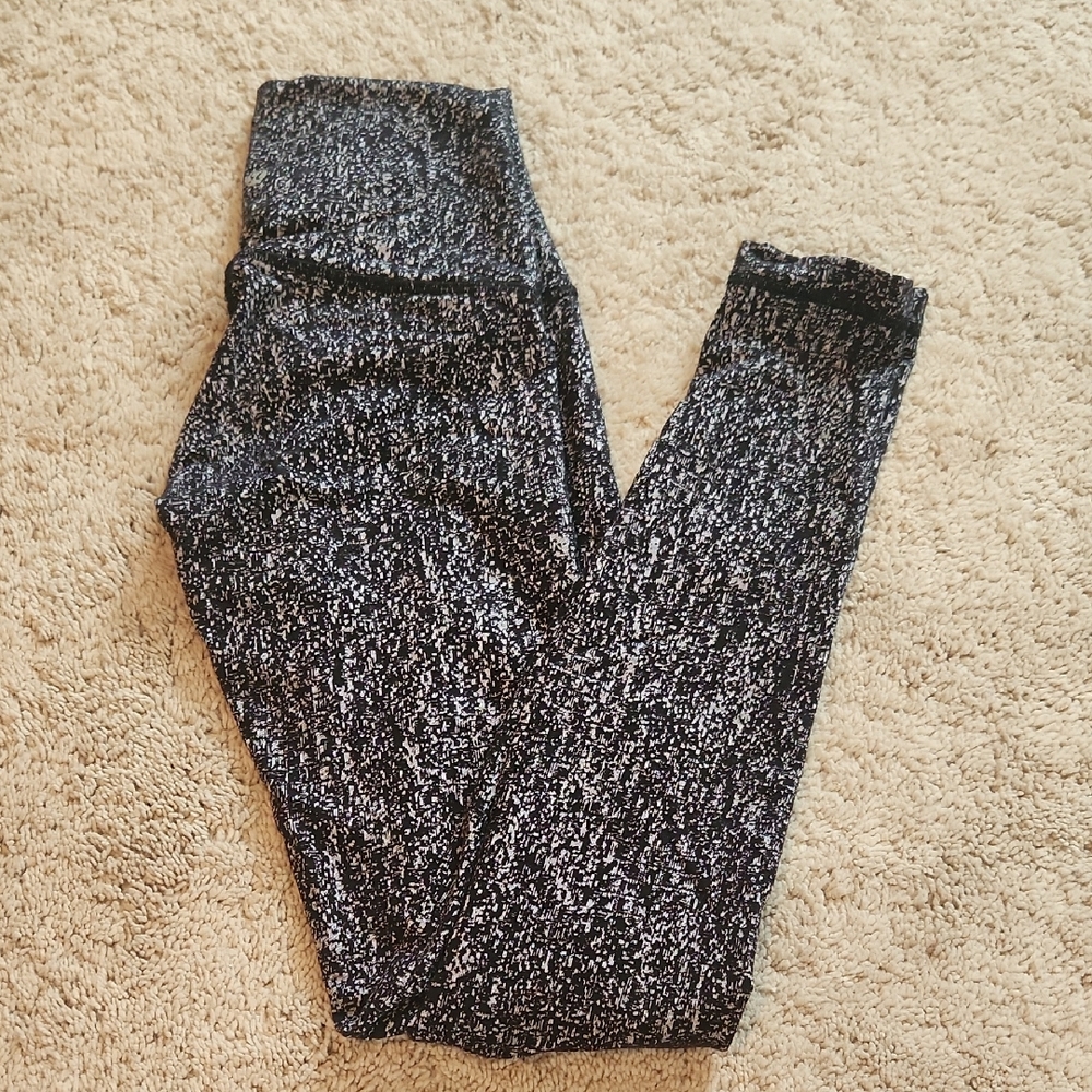Lululemon Black and White Patterned Leggings